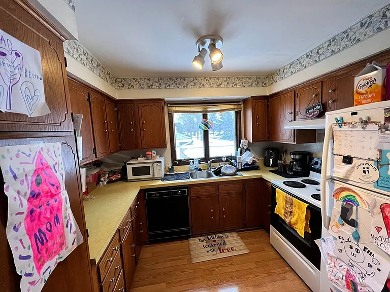 1163 County Road B W — Photo 2