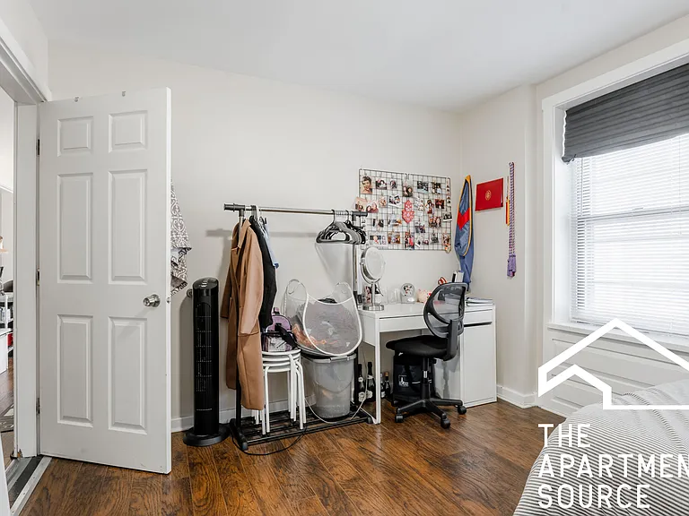 1501 W Fullerton Ave #2R — Photo 8