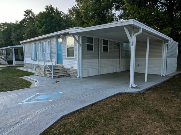 37251 Chancey Rd #190, Zephyrhills, FL 33541