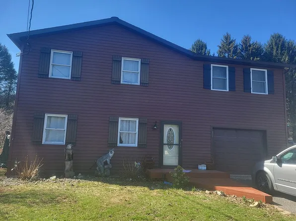 307 W Pine St, Mount Holly Springs, PA 17065