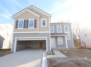 612 Countryside Dr, Chelsea, MI