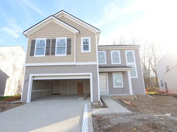 612 Countryside Dr, Chelsea, MI 48118