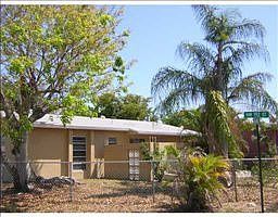 5th image of 2981 NW 192nd St
