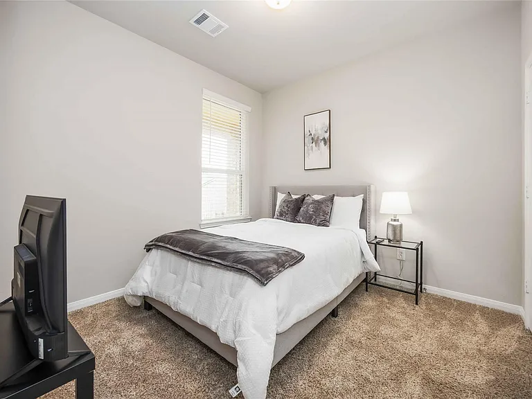 7047 Silverleaf Oak St — Photo 14