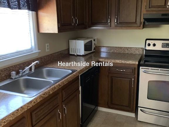2nd image of 132 Oakmont Dr APT G