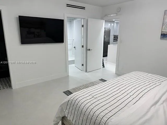 5401 Collins Ave #128 — Photo 35