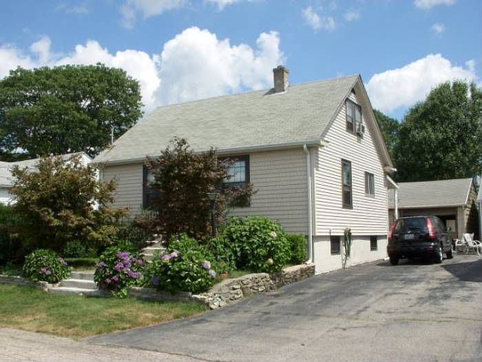 1st image of 52 Woodland Ave