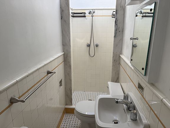 5th image of 3503 Hanover Ave