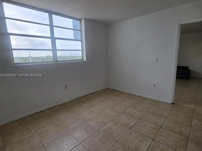 5050 NW 7th St #610 — Photo 15