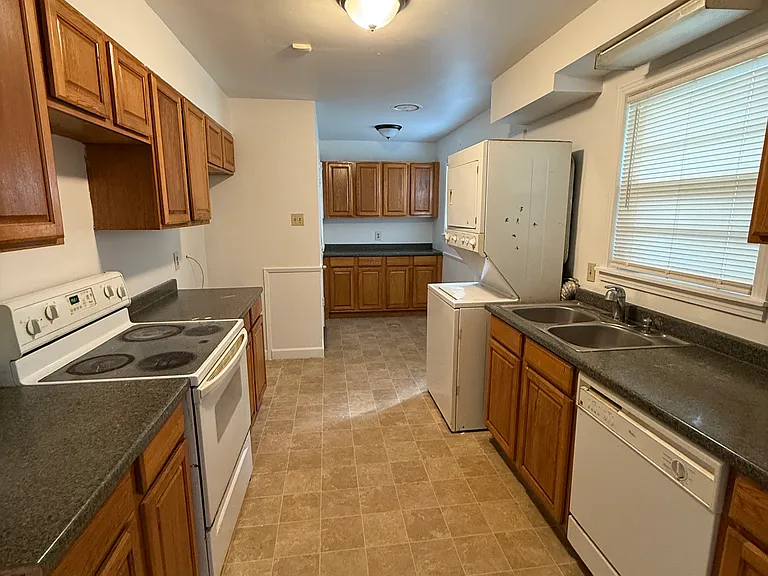 1644 S White Station Rd — Photo 3