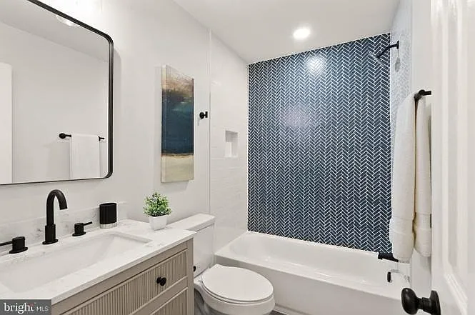 14863 Prestige Dr — Photo 28