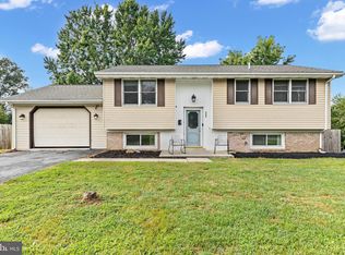 111 Oxford Dr, Lititz, PA 17543