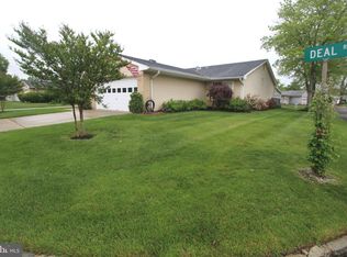 816 Deal Rd, Monroe Township, NJ 08831