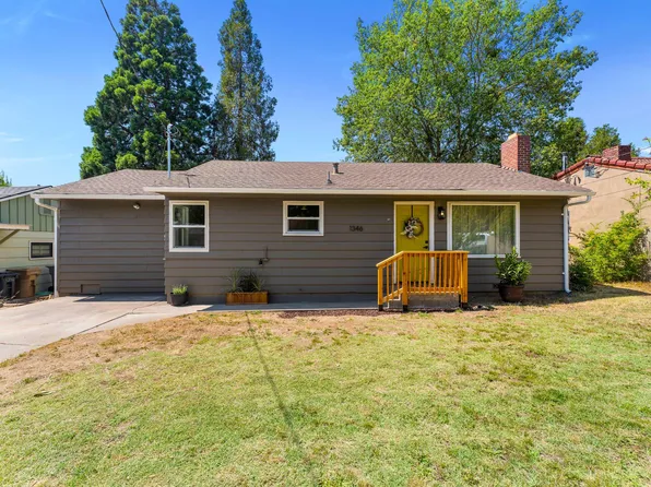 1346 NE Evans St, Grants Pass, OR 97526