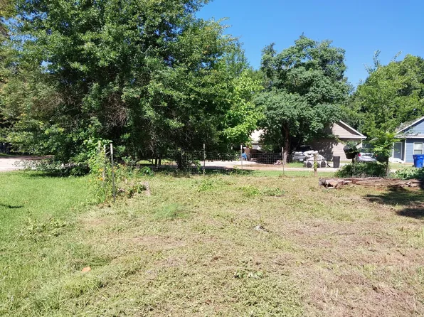 9090 Marigold St, Willis, TX 77318