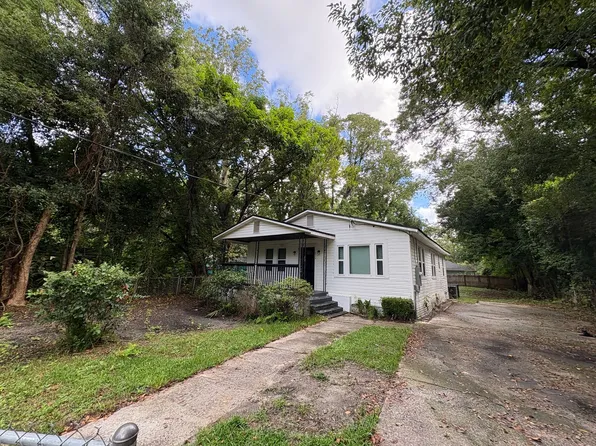 5779 SW Carver Cir, Jacksonville, FL 32208