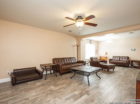 5th image of 7415 Aurora Cir