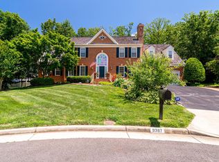 9387 Warburton Ct, Alexandria, VA 22309