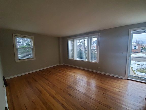5th image of 9534 Britta Ave