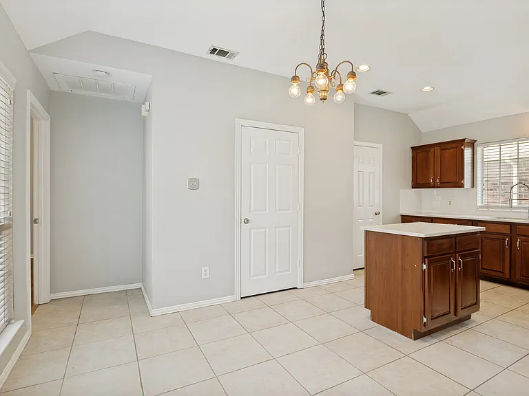 7900 Tournament Rd — Photo 4