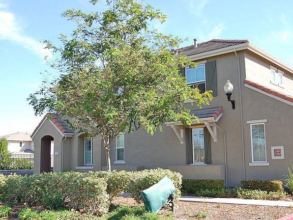 2nd image of 1709 Dante Cir