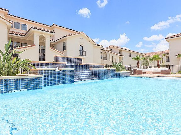 SHIMMERING SWIMMING POOL