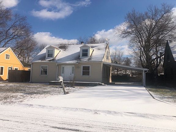 2nd image of 1911 N Centennial St