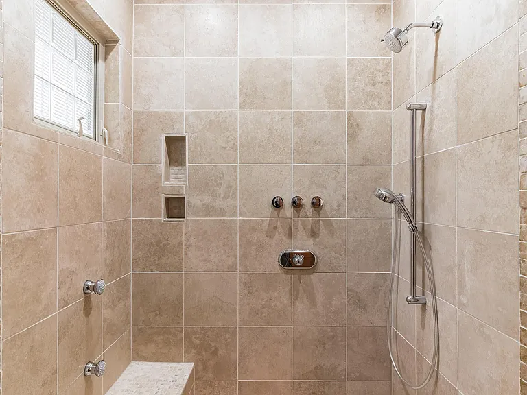 427 Ridgewood Rd — Photo 17