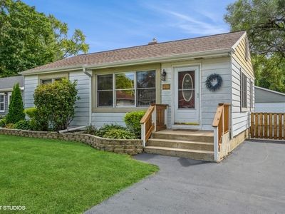 438 Union Ave, St Charles, IL, 60174