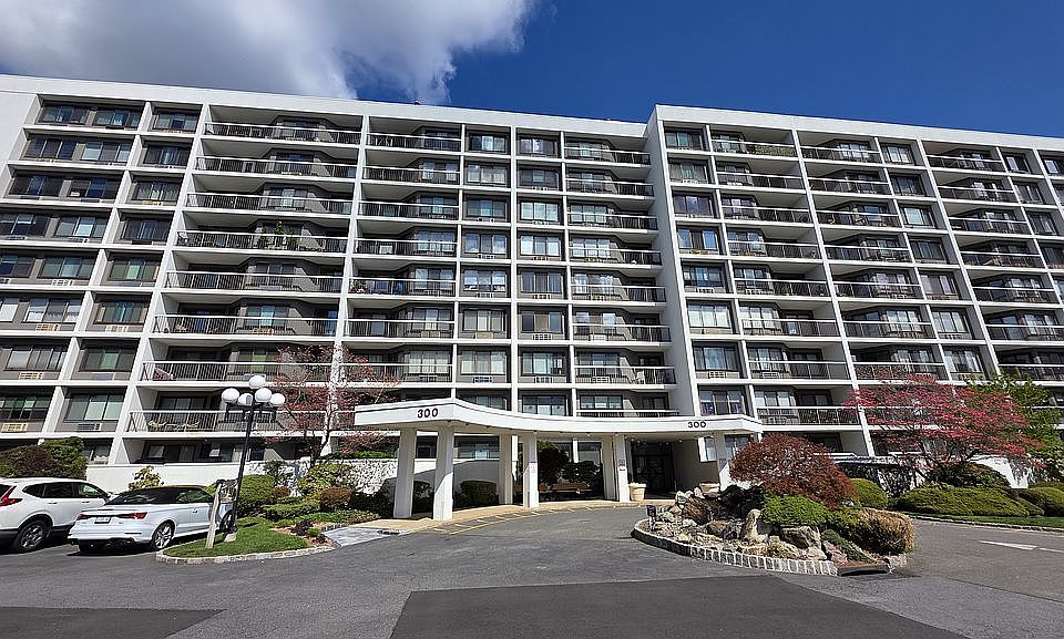 1st image of 300 High Point Dr APT 614