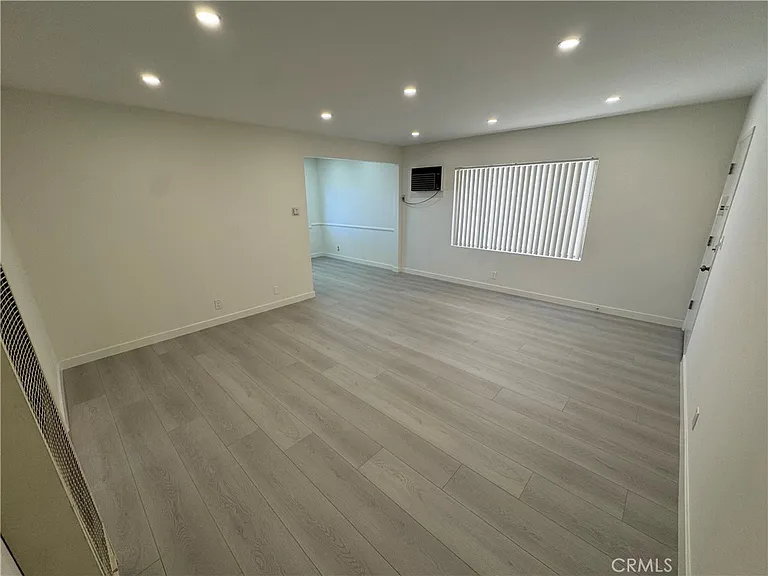 350 W Wilson Ave #1A — Photo 10
