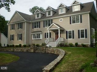 40 S Olmstead Ln, Ridgefield, CT 06877