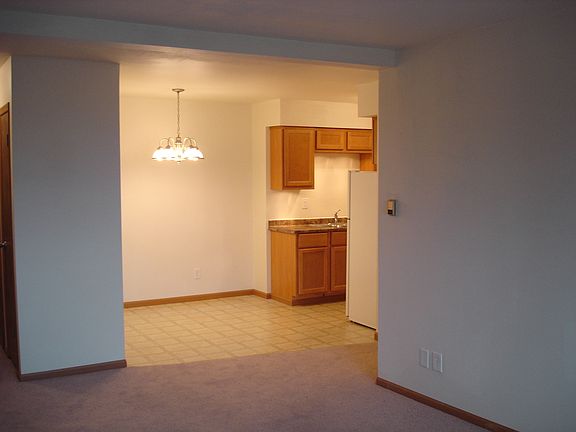 2nd image of 207-229 W Washington St #22-SC