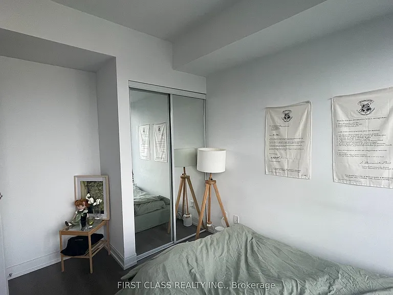 181 Dundas St E #3808 — Photo 10