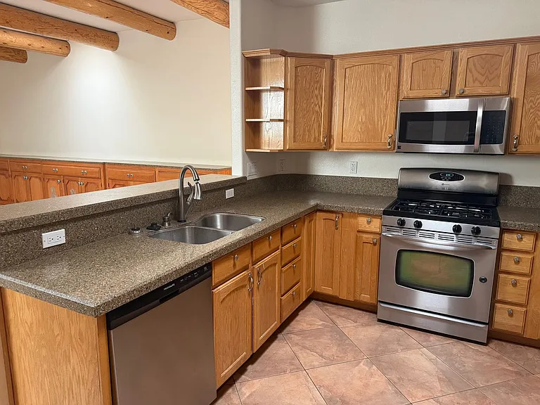 10133 Irbid Rd NE — Photo 6