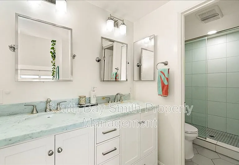 231 N Broadway #2 — Photo 6