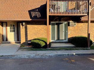 1018 Shagbark Rd APT 1D, New Lenox, IL 60451