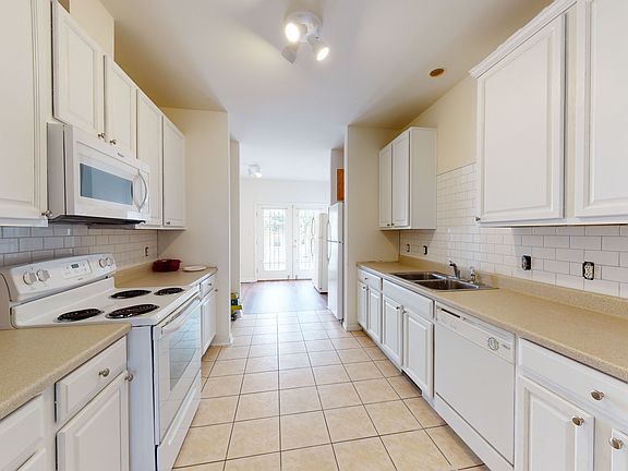 3rd image of 1721 W Berks St