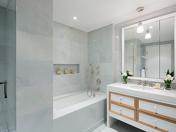 4th image of 212 Warren St APT 18A