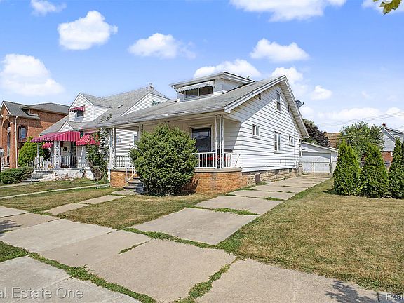 3rd image of 6128 Yinger Ave