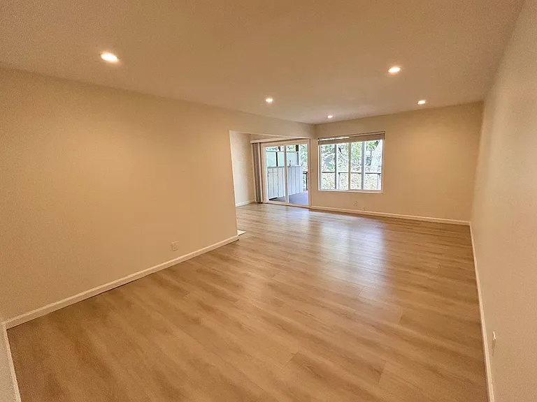 3543-3559 Wildwood Ln #3545 — Photo 6