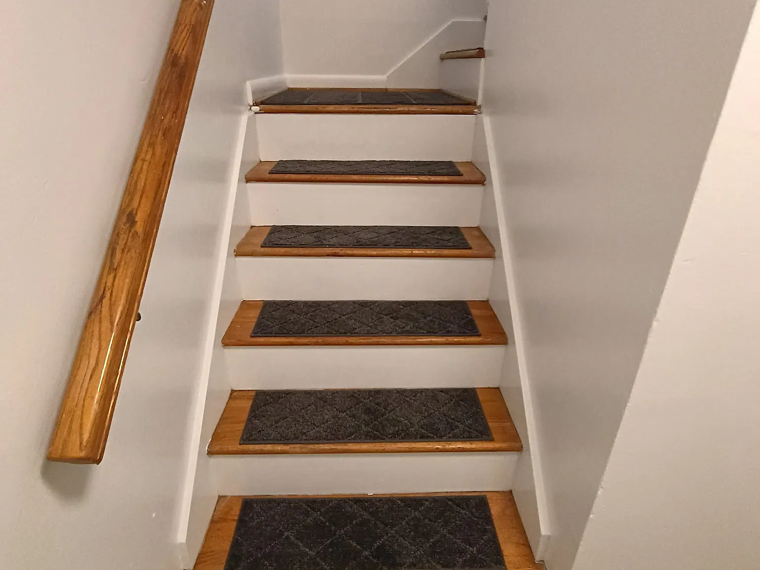 2 bed, 1025 sqft, $1,000 — Photo 2