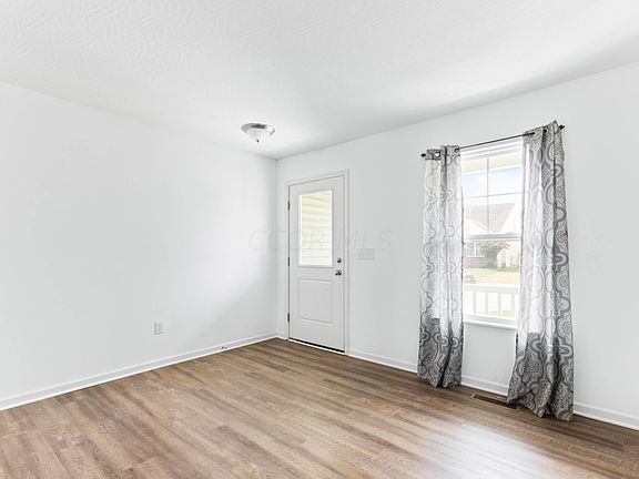 4th image of 3364 Crossing Hill Way