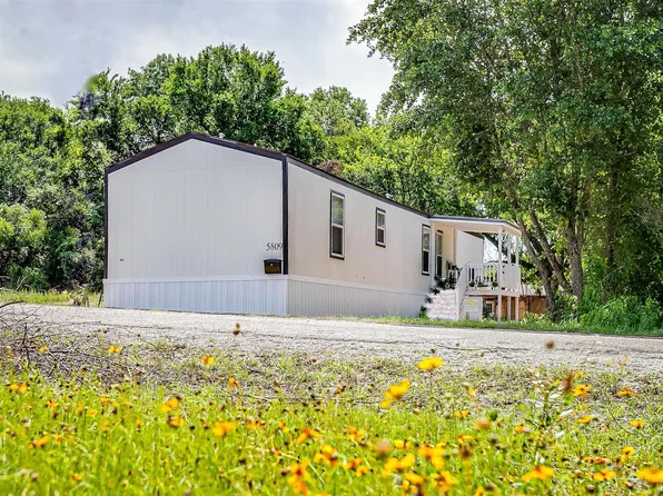 5803 Georgia Trl, Granbury, TX 76048