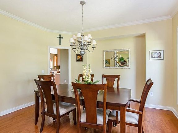 4th image of 9395 Cobblestone Ct