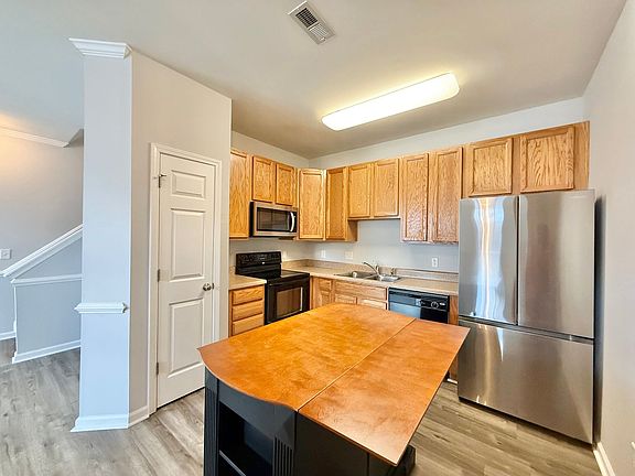 5th image of 351 Gilman Ln Unit 103