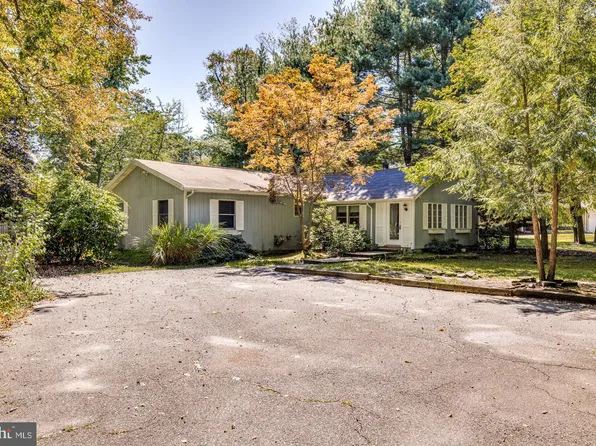 220 E Lake Blvd, Medford, NJ 08055