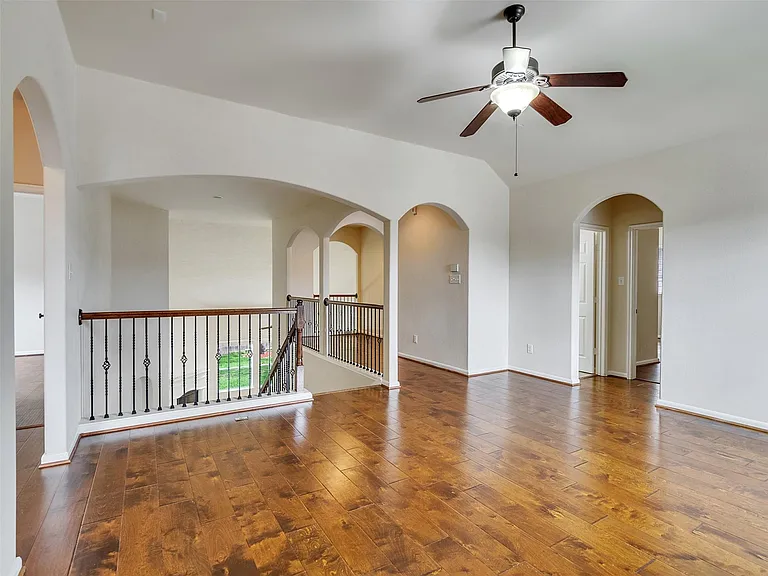 28006 Hollyfare Dr — Photo 24