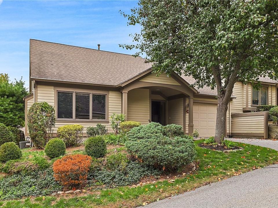 1st image of 822 Heritage Hills #A