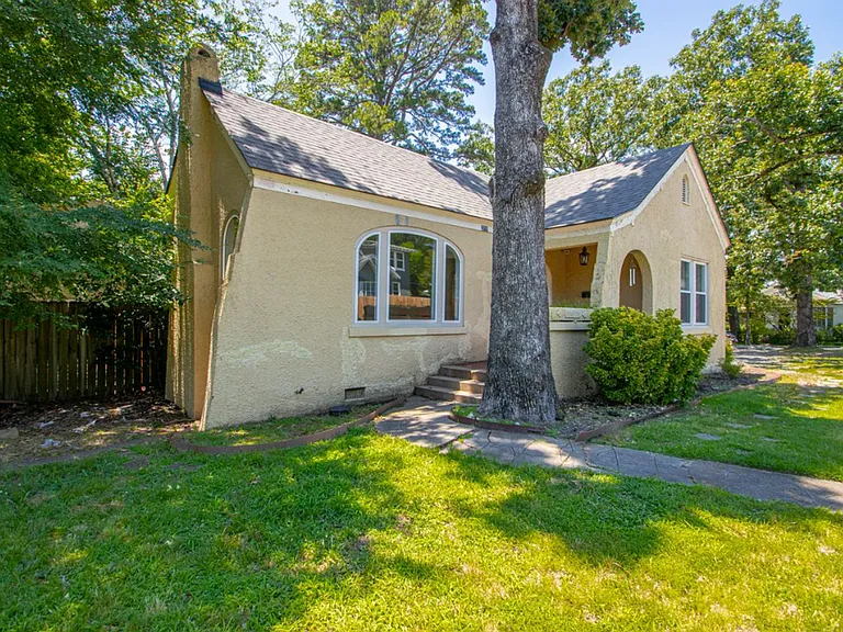 3719 W Markham St — Photo 18